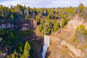 DÍA 10 | ESQUEL | VISITA A TREVELIN Y PARQUE NANT FALL | VUELO A BUENOS AIRES