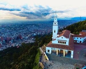 DÍA 2 – BOGOTA| TOUR POR LA CIUDAD y CERRO MONTSERRATE – 20 DE JULIO