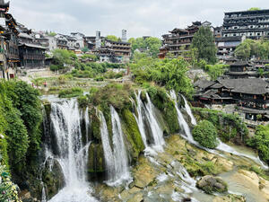 DÍA 11 – ZHANGJIAJIE| MONTAÑA TIANMEN| FURONG| VUELO A BEIJING – 24 DE SEPTIEMBRE