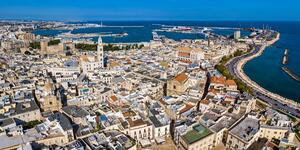 DÍA 2 – LLEGADA A ROMA y CONEXIÓN A BARI – 06 DE MAYO