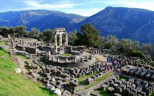 DÍA 4 – ATENAS| TOUR DIA ENTERO A DELPHOS – 01 DE OCTUBRE