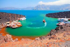 DÍA 9 – SANTORINI| EXCURSIÓN MARITIMA AL VOLCAN – 06 DE OCTUBRE