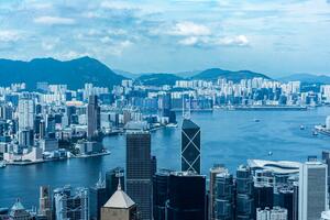 DIA 2 – LLEGADA A DUBAI y CONEXIÓN A HONG KONG – 23 DE OCTUBRE / 24 DE OCTUBRE