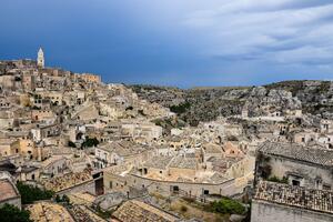 DÍA 12 – OSTUNI| MATERA| NAPOLES |SALERNO – 23 DE ABRIL