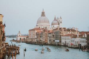 DÍA 15 – NAPOLES | VUELO A VENECIA – 26 DE ABRIL