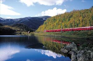 DÍA 10 – ESTOCOLMO| TREN A OSLO|CITY TOUR – 1 DE SEPTIEMBRE
