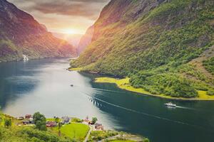 DÍA 12 – GUDVANGEN| CRUCERO NÆRØYFJORD| TREN FLÅMSBANA – 3 DE SEPTIEMBRE