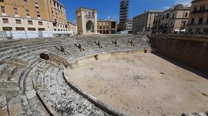 DIA 5 – LECCE | VISITA A LA CIUDAD y OTRANTO – 09 DE MAYO