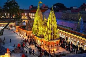 DIA 10 - VARANASI | TOUR ESPIRITUAL – 14 DE MARZO