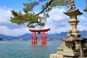 DÍA 17 – HIROSHIMA| ISLA DE MIYAJIMA – 09 DE ABRIL