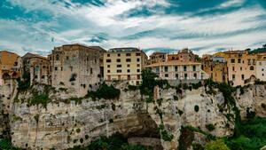 DÍA 16 – TROPEA | DIA LIBRE – 22 DE ABRIL