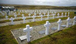 DÍA 3 – GOOSE GREEN (GANSO VERDE) Y CEMENTERIO ARGENTINO DE DARWIN – 14 DE MARZO