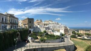 DÍA 6 – BARI | VISITA DE POLIGNANO A MARE, MONOPOLI Y OSTUNI – 29 DE OCTUBRE
