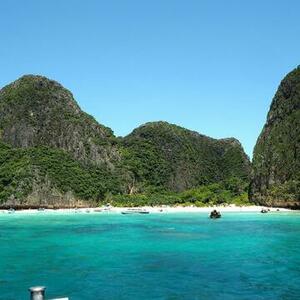 DÍA 9 – PHI PHI ISLAND | MAYA BAY – 14 DE FEBRERO