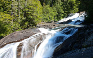 DIA 6 - BARILOCHE NAVEGACION A PUERTO BLEST CON CASCADA DE LOS CANTAROS – 28 DE MARZO DIA 6 - BARILOCHE NAVEGACION A PUERTO BLEST CON CASCADA DE LOS CANTAROS – 28 DE MARZO
